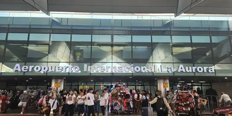 Aeropuerto de Guatemala opera normal