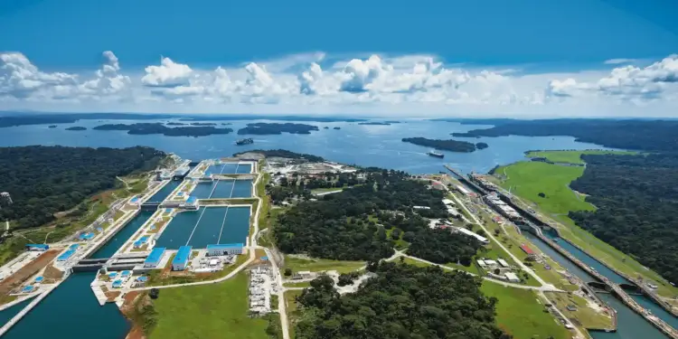 Canal de Panamá estrena comando conjunto para áreas clave