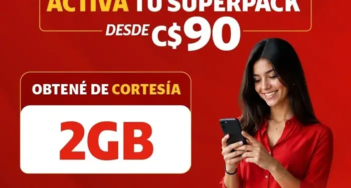Imagen publicitaria de Claro con texto sobre Superpack desde 90 córdobas y una mujer usando un teléfono móvil.