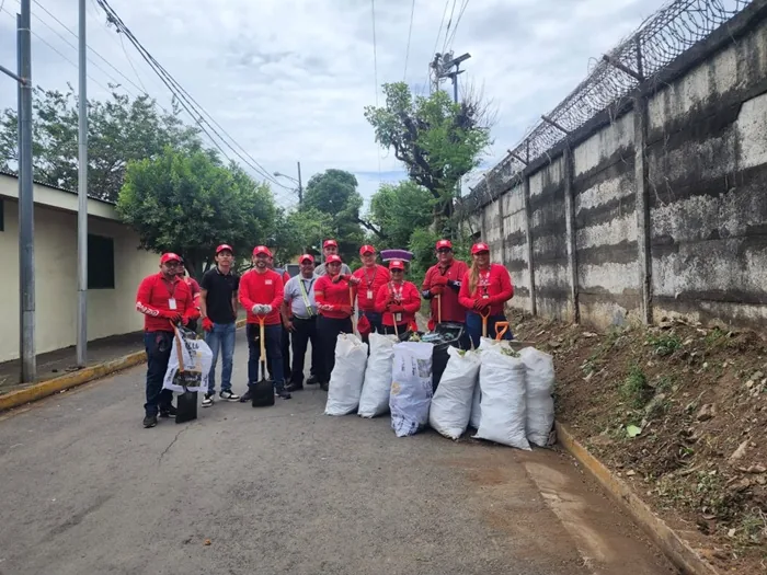 Trabajo conjunto para fomentar entornos más limpios y sostenibles.