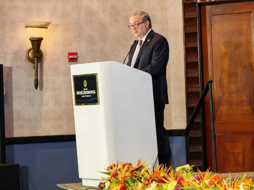 Líderes centroamericanos reunidos en Ciudad de Guatemala para debatir sobre institucionalidad