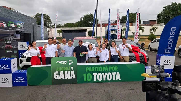 Representantes de Puma Energy informan sobre los premios restantes de la promoción.