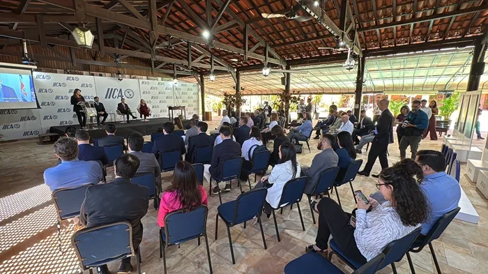 Representantes de EMBRAPA y el IICA durante la presentación del nuevo Hub de Innovación.