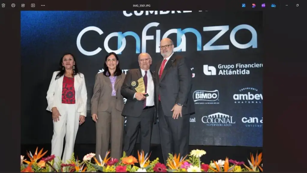 El empresario guatemalteco cuenta con una trayectoria de más de seis décadas.