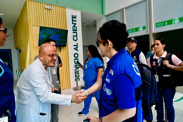 Atención y monitoreo de salud en albergues temporales habilitados.