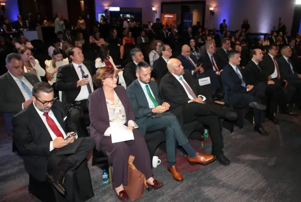 La inteligencia artificial transforma la evaluación de la reputación corporativa actual.