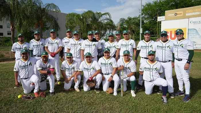 Los tricampeones de Banpro Grupo Promerica listos para el campeonato.